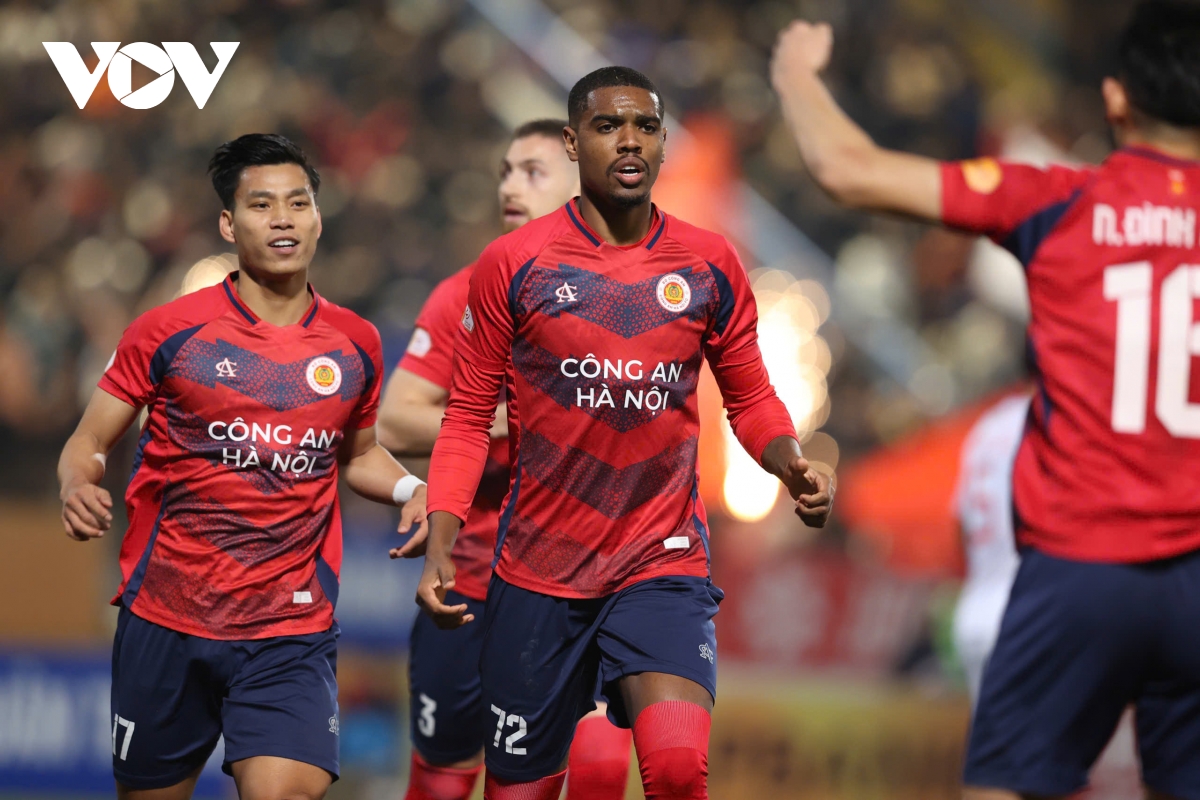 Kết quả V-League: CLB CAHN đánh bại đội đầu bảng Thể Công Viettel theo kịch bản khó tin